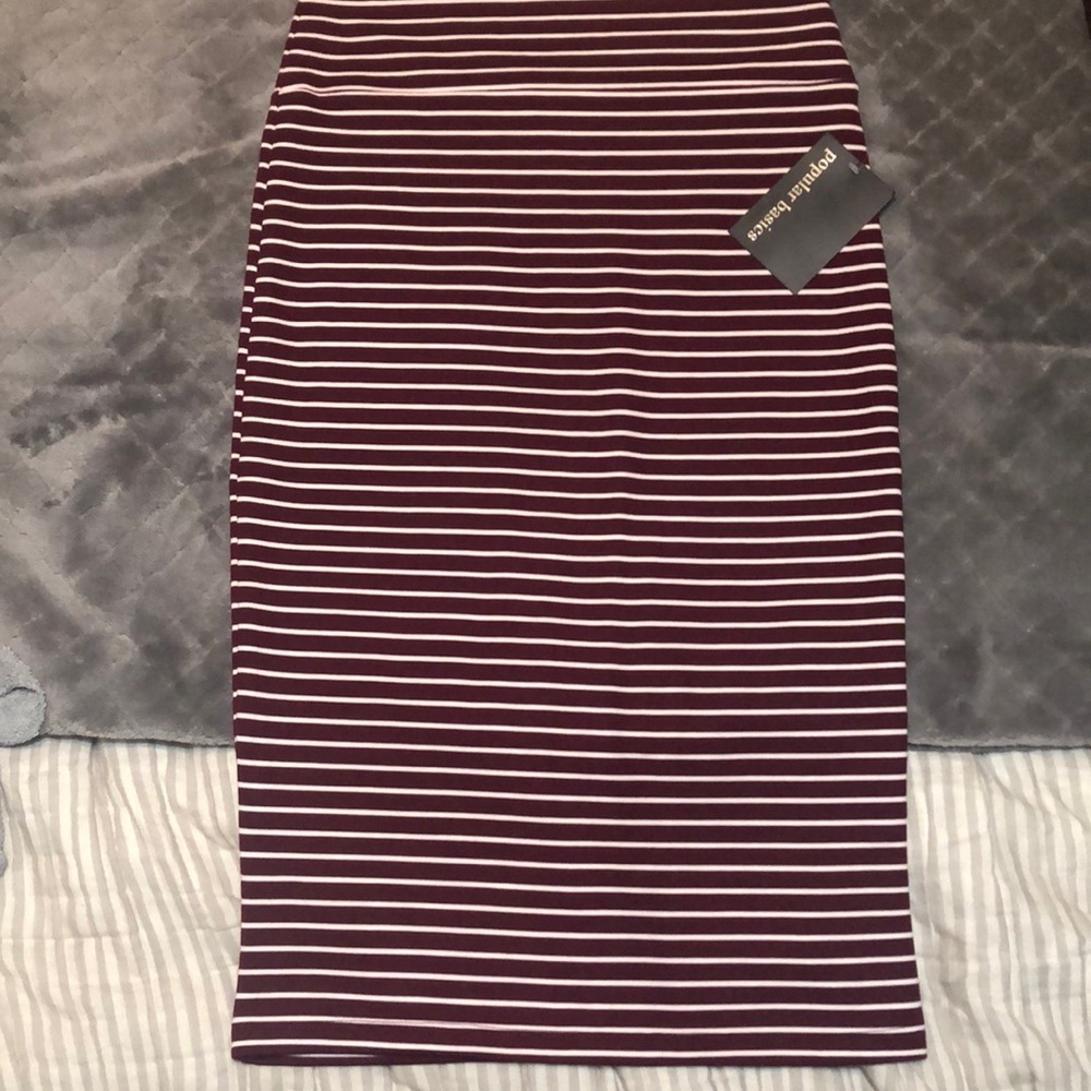 Burgundy pencil skirt